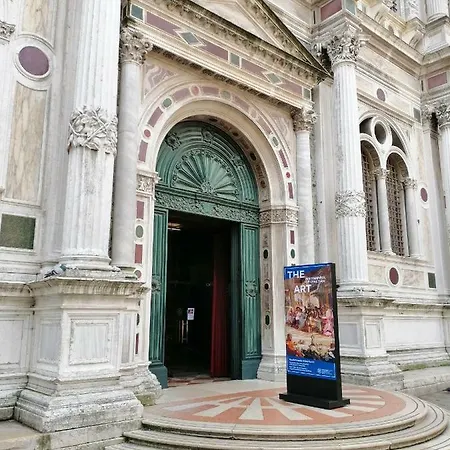 Pensión Casa Della Lacca